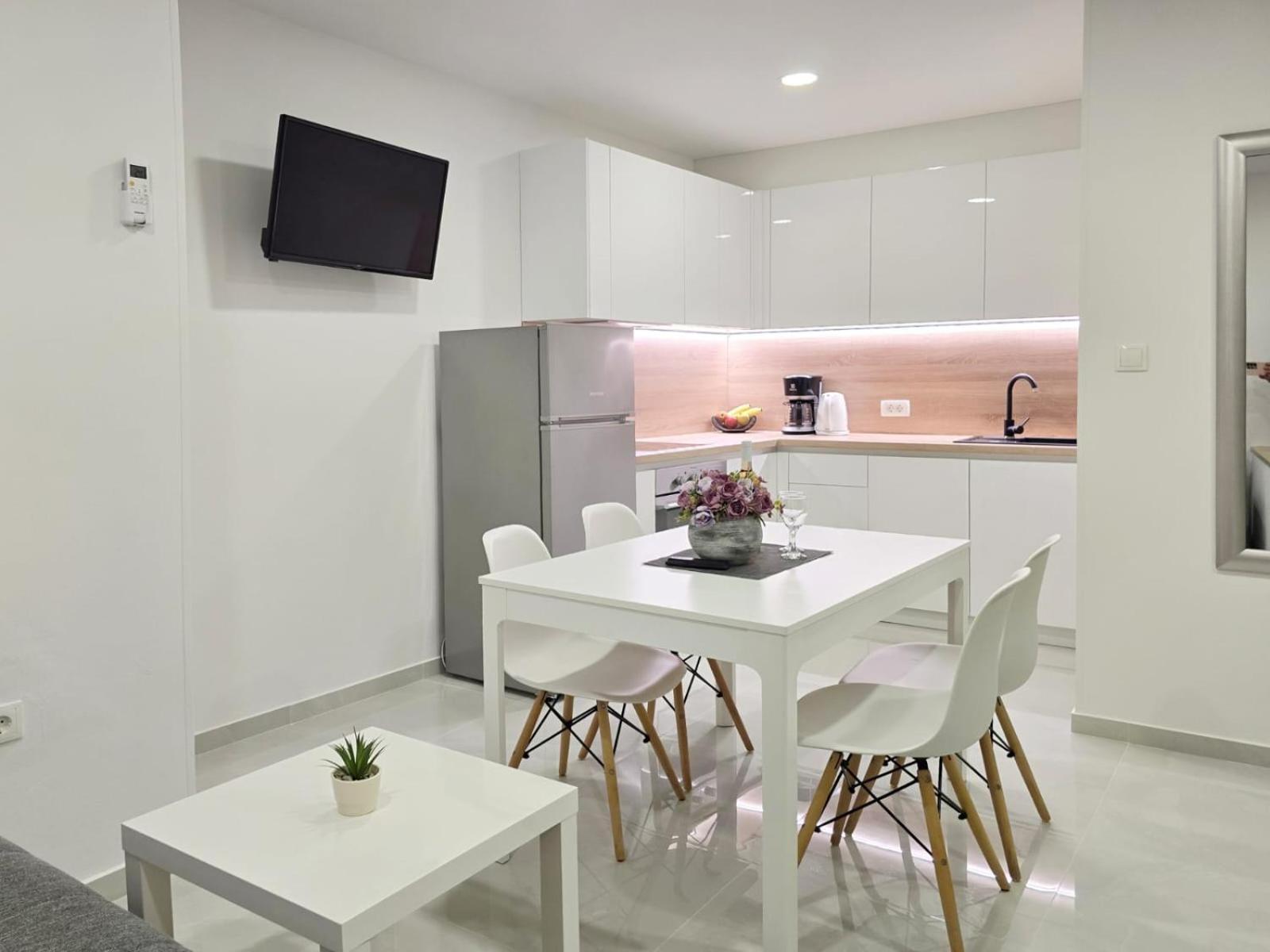 Apartments Miovic Molunat Bilik gambar